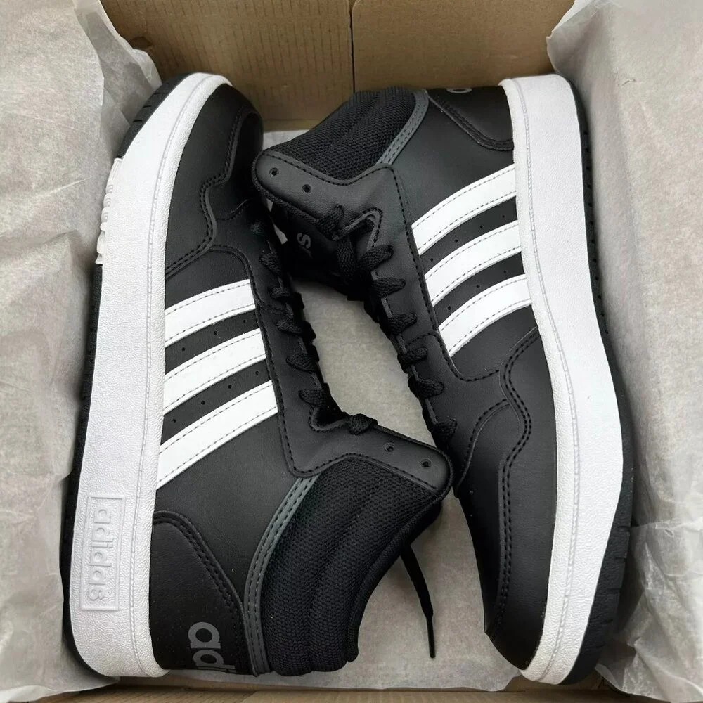 Adidas Hoops 3.0 Mid Top Youth Boys/Girls Basketball Sneaker Size 4‎ Black/White
